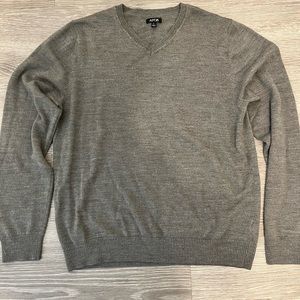 Men’s V-Neck Sweater